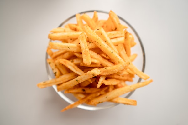 Papas Rústicas con Cheddar y Tocineta